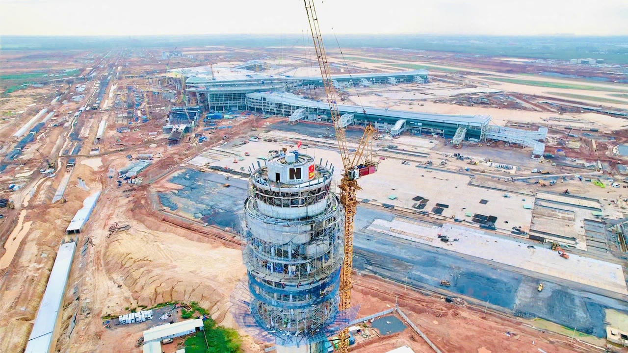 Cảng hàng không lớn nhất Việt Nam sắp khánh thành