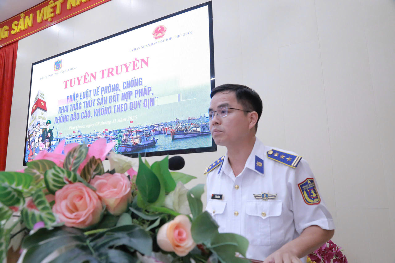 Cán bộ, chiến sĩ BTL Vùng Cảnh sát biển 4 tích cực tham gia Cuộc thi trực tuyến “Tìm hiểu kiến thức pháp luật”.