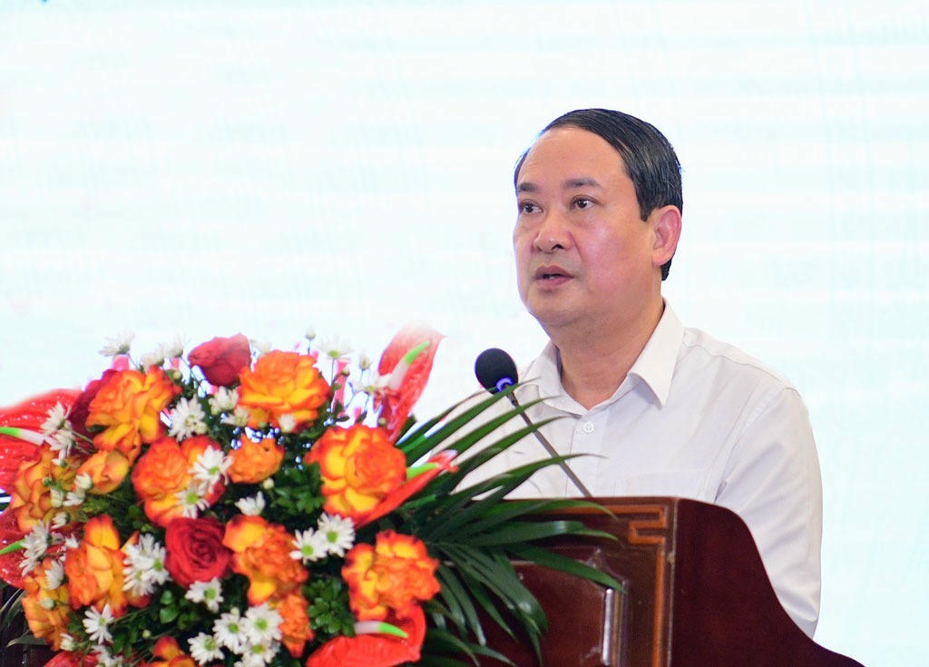 Ông Mai Văn Tuất - Phó Bí thư Tỉnh ủy, Chủ tịch Ủy ban MTTQ Việt Nam tỉnh Ninh Bình phát biểu kết luận hội nghị. (Ảnh: Hồng Giang)