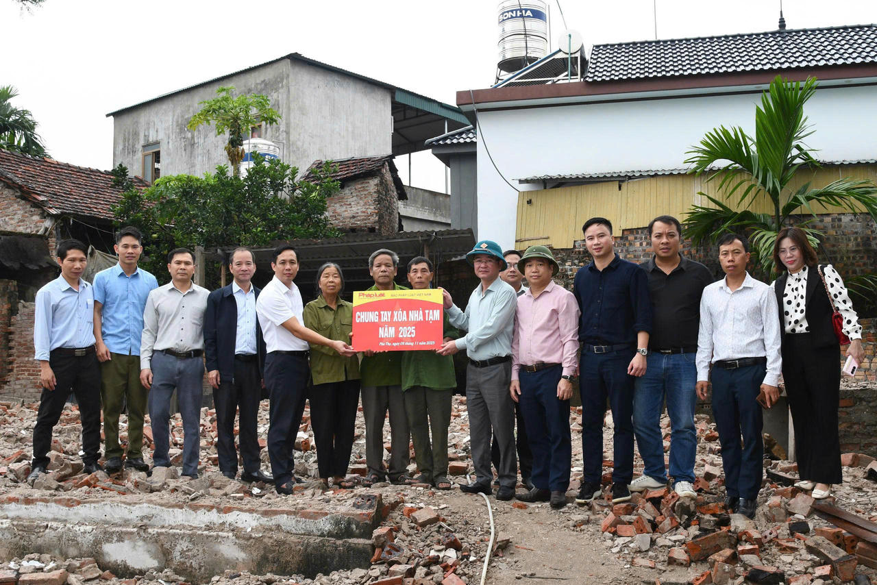Báo Pháp luật Việt Nam tiếp tục mang mái ấm đến với người dân Phú Thọ