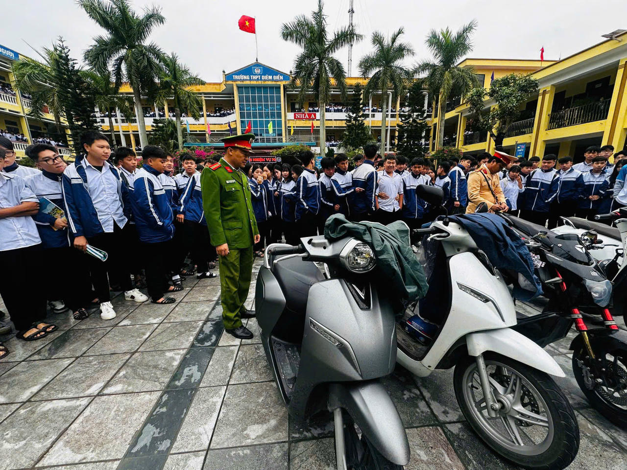 Tăng cường kiểm tra, xử lý vi phạm giao thông trong học đường tại xã Thái Thuỵ (Hưng Yên)