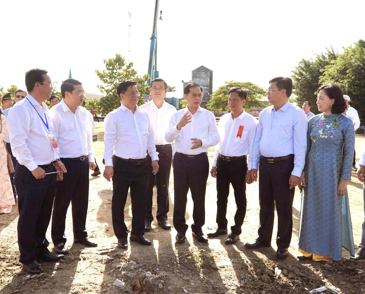 Phó Thủ tướng Bùi Thanh Sơn dự Lễ khởi công trường liên cấp vùng biên An Giang