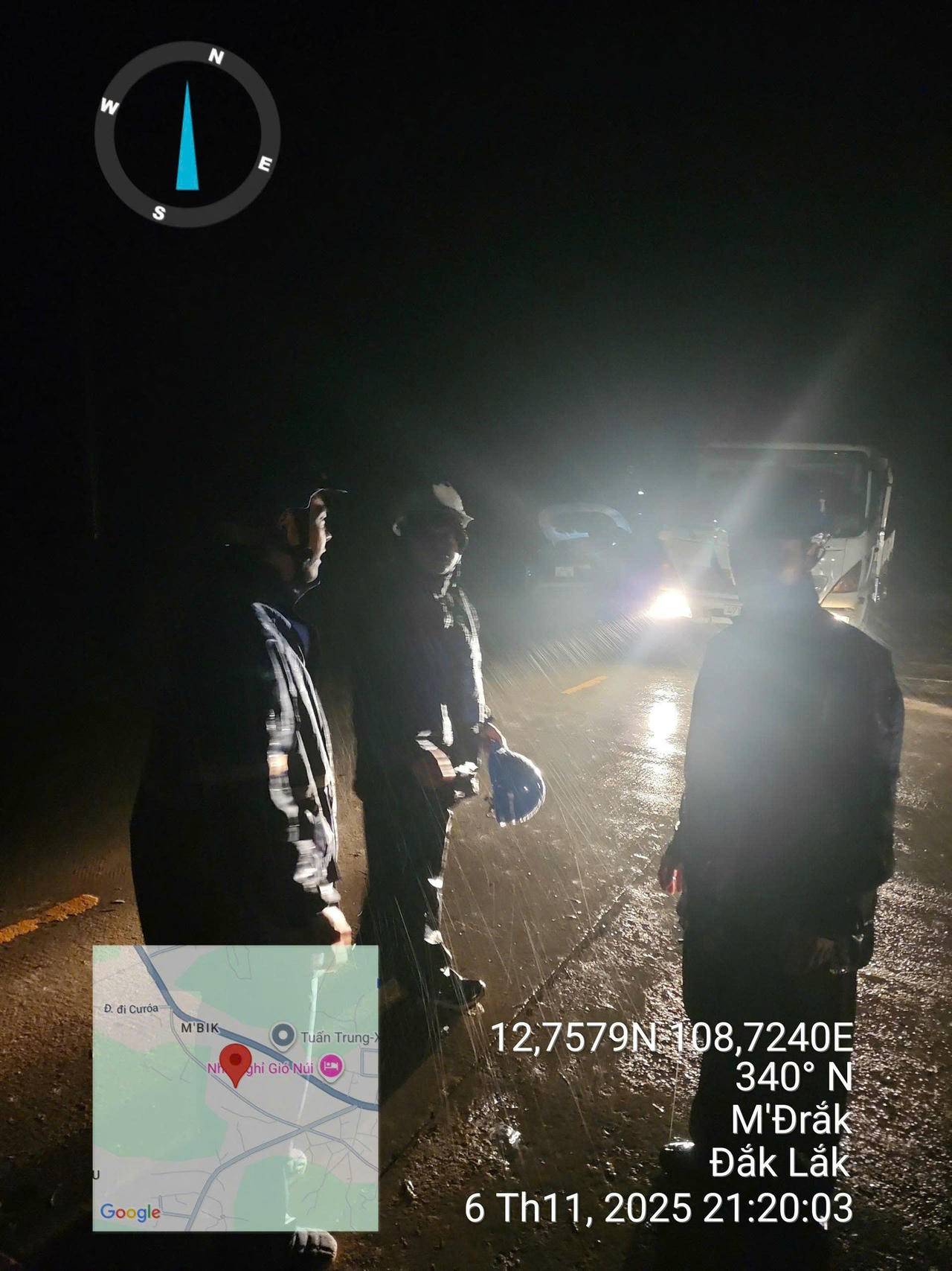 Chuyện của những người kết nối thông tin khi bão đi qua