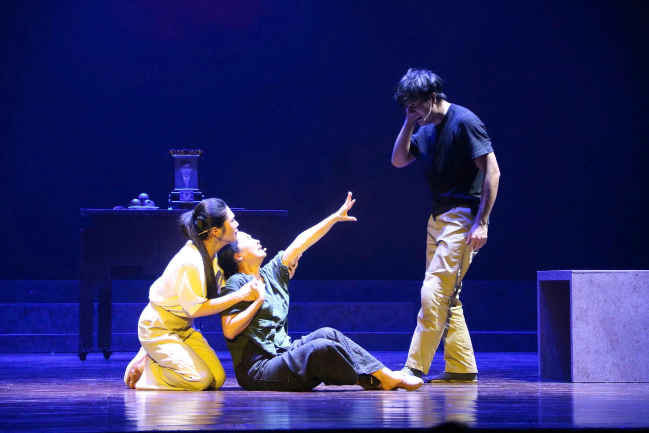 Vở diễn phản ánh vấn đề về vấn nạn ma túy đang là nỗi đau nhức nhối của toàn xã hội.