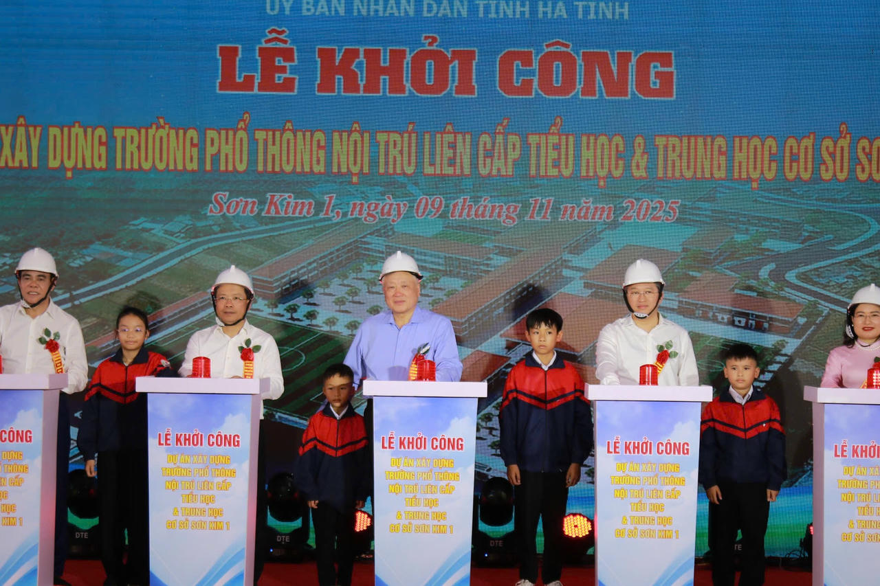 Hà Tĩnh khởi công 2 trường nội trú liên cấp ở các xã biên giới