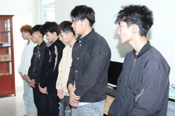 &nbsp;Công an tỉnh Ninh Bình bắt&nbsp;giữ 6 đối tượng tuổi từ 18 đến 24 về hành vi giết người và gây rối tại phường Đồng Văn.