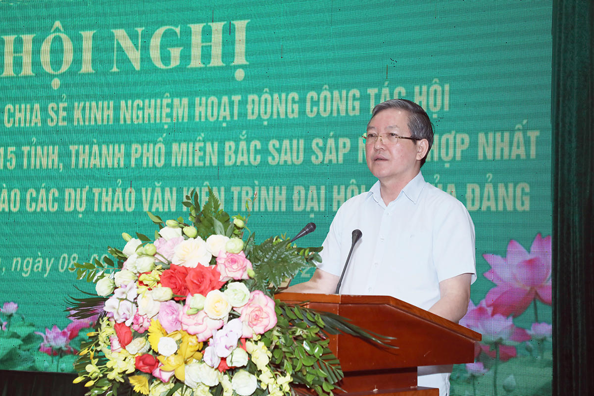 Chủ tịch Trung ương Hội Nông dân Việt Nam Lương Quốc Đoàn phát biểu khai mạc hội nghị.