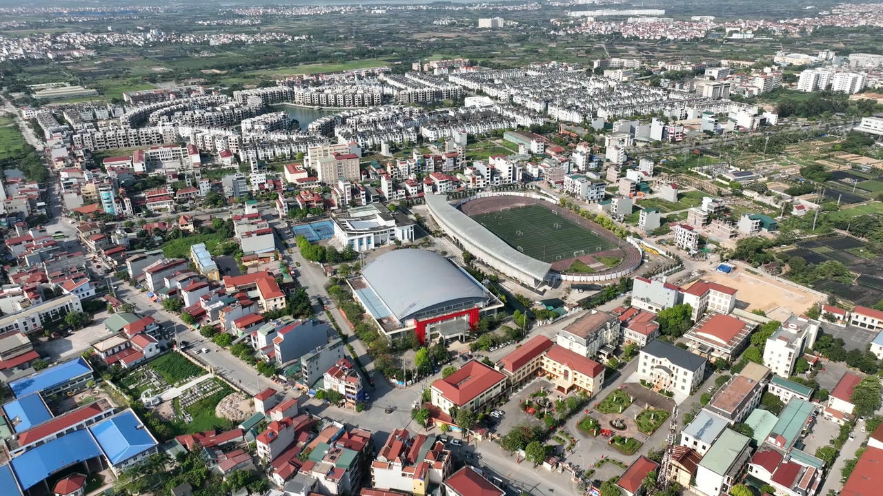 Diện mạo đổi thay của Hoài Đức sau những năm phấn đấu xây dựng nông thôn mới. Ảnh: Xuân Lý