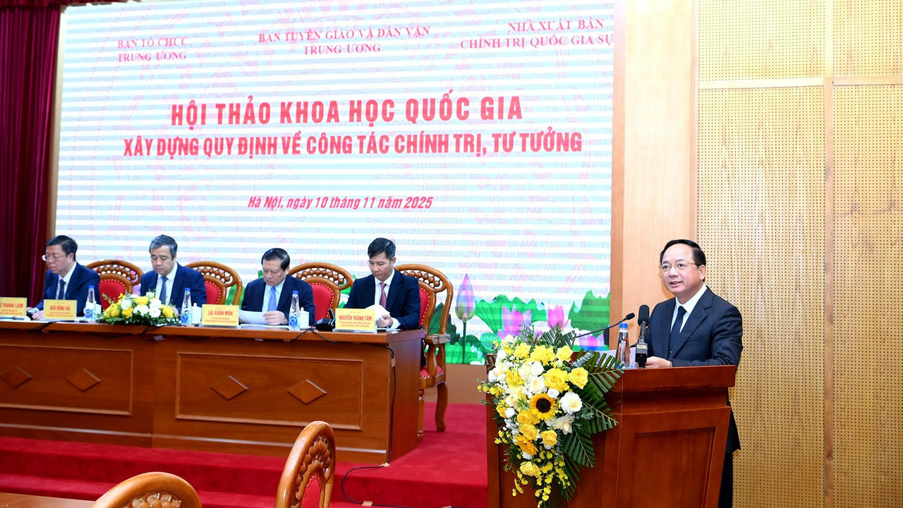 Xây dựng Đảng vững về chính trị, mạnh về tư tưởng trong tình hình mới