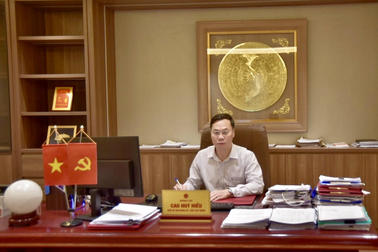 Chủ tịch UBND phường Hải An Cao Huy Hiếu cho biết, sau khi thành lập, phường Hải An đã nhanh chóng ổn định tổ chức, kiện toàn cơ cấu bộ máy, bảo đảm vận hành thông suốt mô hình chính quyền đô thị hai cấp. (Ảnh: Hải Anh)