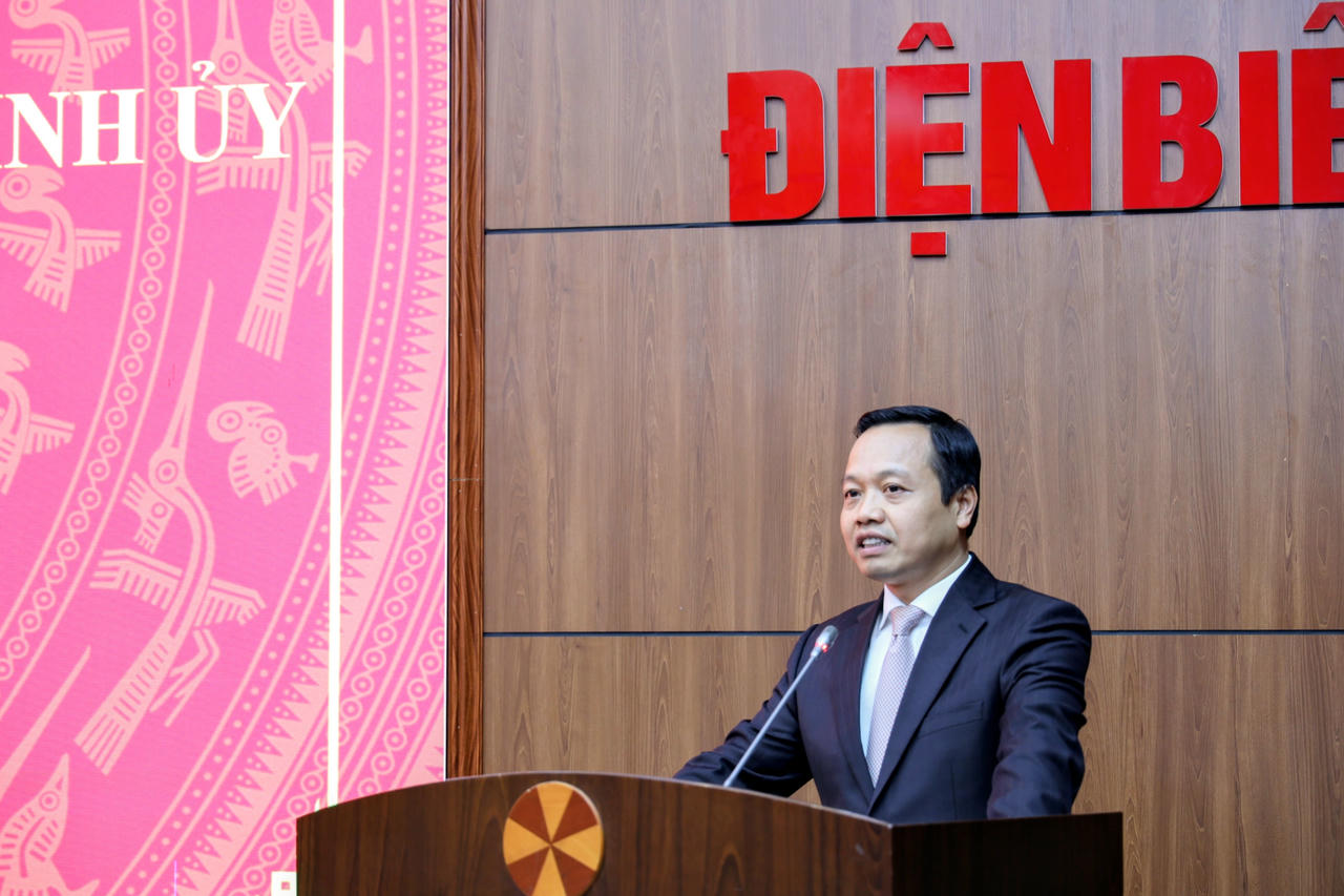 Ông Trần Tiến Dũng - Bí thư Tỉnh ủy phát biểu giao nhiệm vụ tại hội nghị.