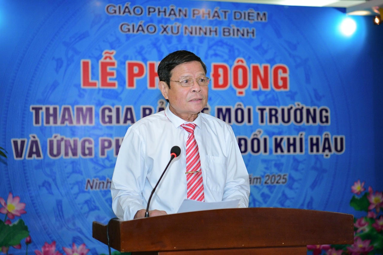 Đại diện Giáo xứ Ninh Bình phát biểu tại buổi lễ. (Ảnh: Xuân Thu)