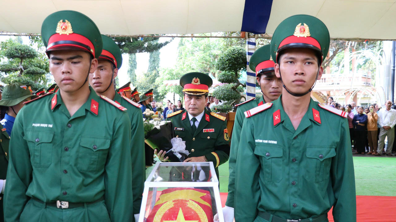 18 hài cốt liệt sĩ hy sinh tại E7, H5 được an táng tại Nghĩa trang liệt sĩ Chư Prông.