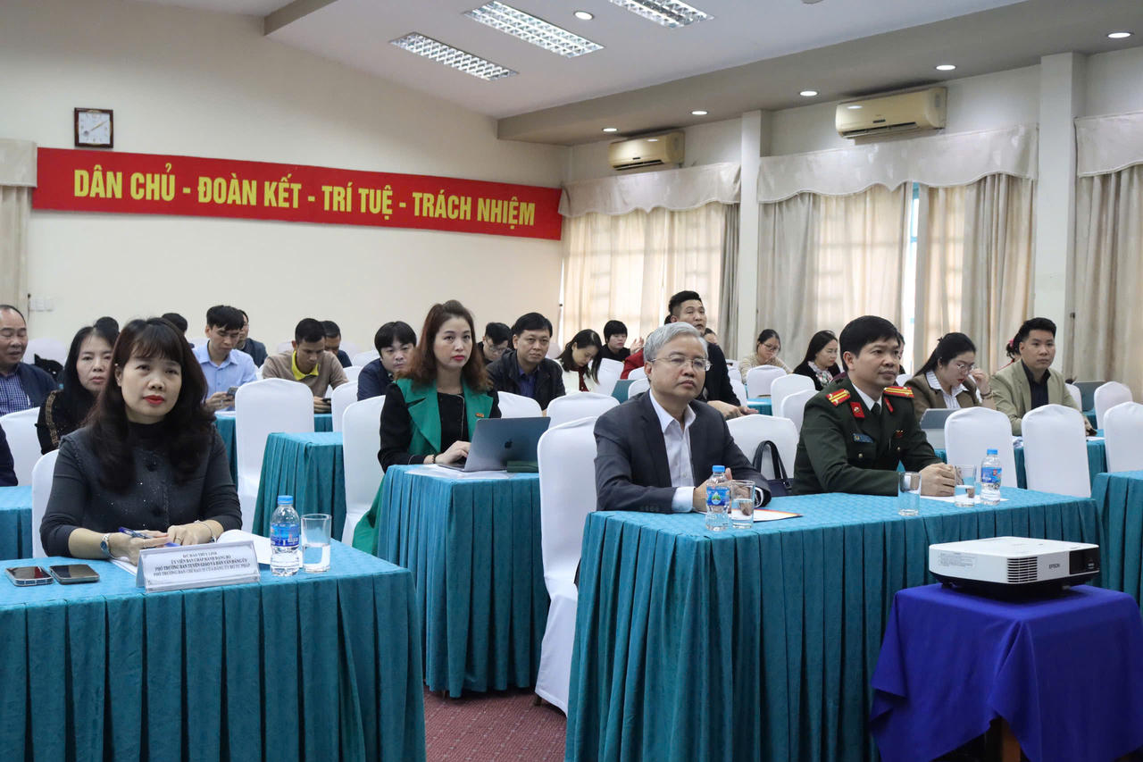 Các đại biểu tham dự lớp bồi dưỡng.