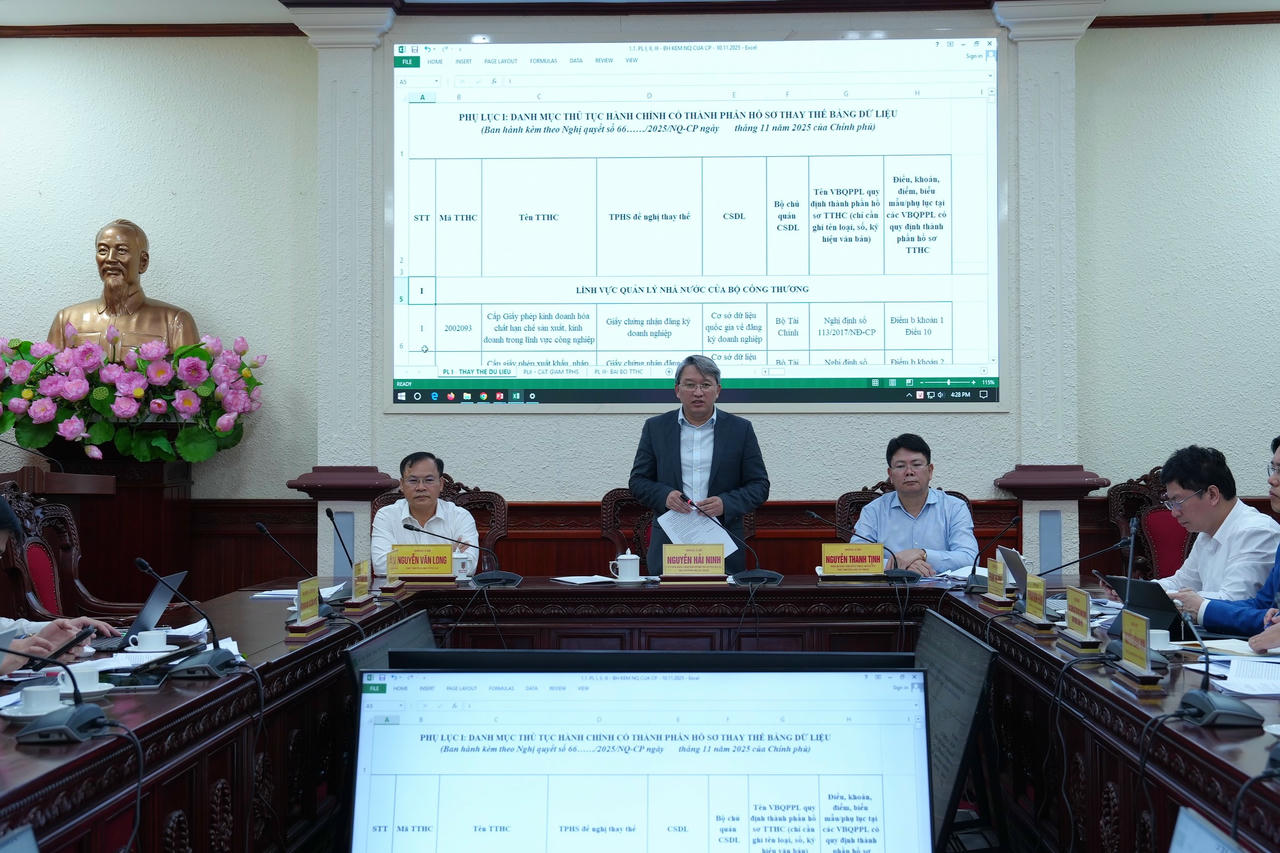 Đơn giản hoá thủ tục hành chính dựa trên dữ liệu: Quy định đảm bảo chặt chẽ, khả thi