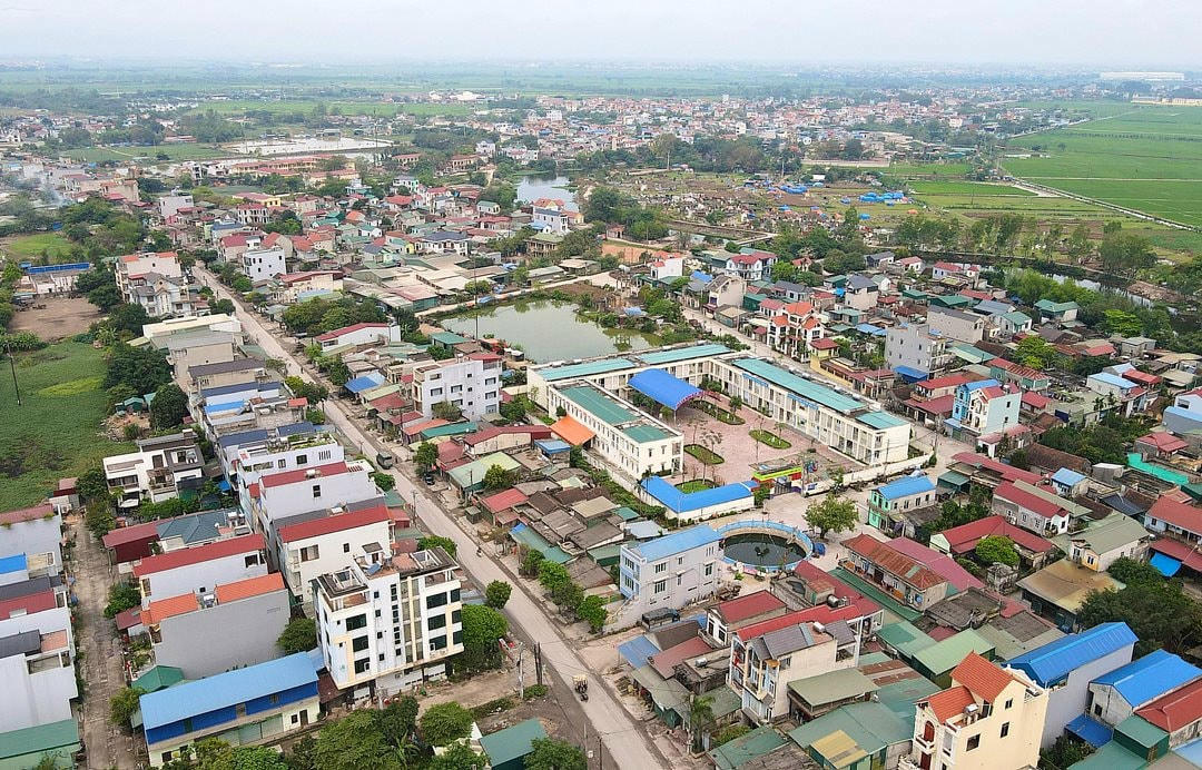 Diện mạo nông thôn mới khang trang tại xã Ứng Hoà.