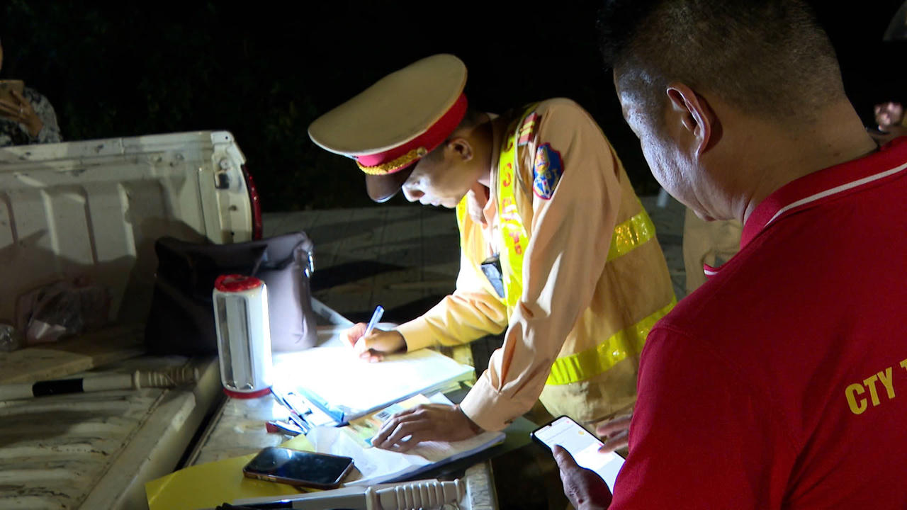 Kiểm tra, xử lý đối với các phương tiện vận tải hành khách.