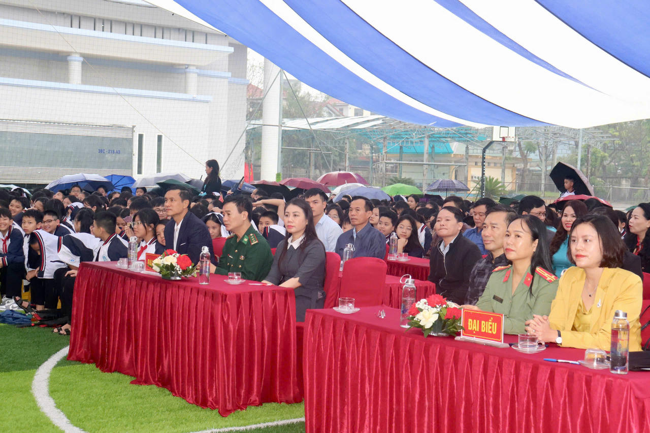 Các đại biểu tham gia cuộc Tọa đàm.