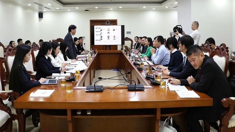 Buổi làm việc của Cục Thuế với Tổng công ty TNHH Tư vấn Thuế Deloitte Việt Nam và các chuyên gia đến từ Nhật Bản, Đông Nam Á, về trao đổi kinh nghiệm quốc tế trong lĩnh vực quản lý thuế quốc tế, ngày 03/11 tại Hà Nội