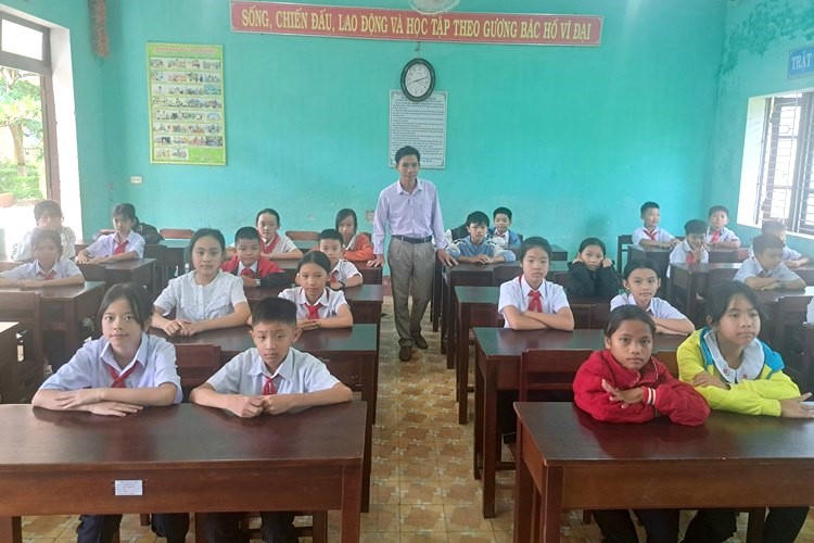 Cơ sở vật chất các trường học tại các xã vùng cao A Lưới được quan tâm đầu tư nhằm đảm bảo đủ điều kiện để học sinh học tập, sinh hoạt 