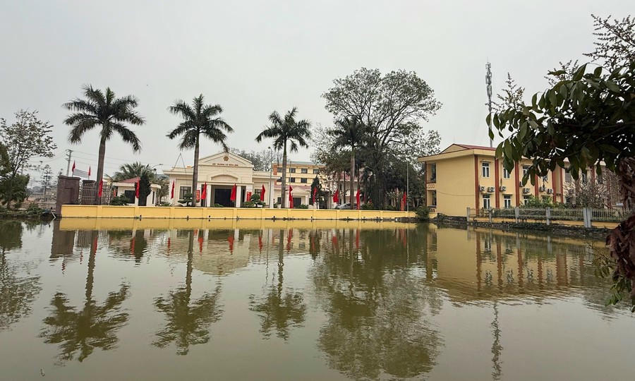 Xã Ứng Hòa gắn liền với nhiều địa danh mang dấu ấn cách mạng như: Chùa Chòng - Trầm Lộng từng là An toàn khu Xứ ủy Bắc Kỳ năm 1942...