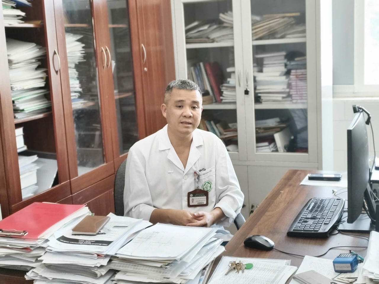 TS. BS. Nguyễn Trung Nguyên 'báo động đỏ' về thuốc lá điện tử: Người chưa thành niên tổn thương như người già nghiện thuốc lâu năm