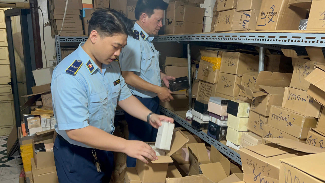 Từ năm 2022- 2025, Đội QLTT số 1 đã xử lý hàng nghìn vụ vi phạm hàng giả hàng nhái trên môi trường TMĐT. 