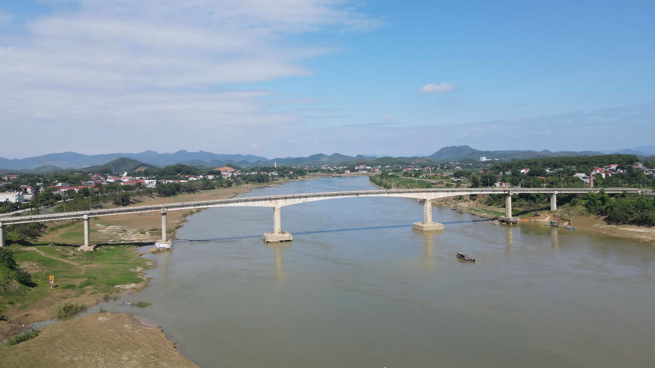 UDIDECO đề xuất sửa chữa cầu sông Lô bằng nguồn kinh phí của công ty và cam kết bảo hành trọn đời công trình. Ảnh: Đức Tuyển.