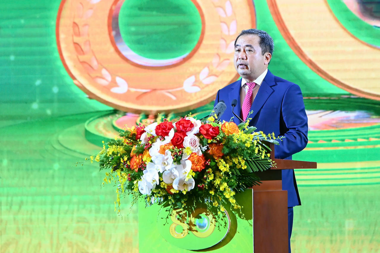 Bộ trưởng Bộ Nông nghiệp và Môi trường Trần Đức Thắng phát biểu tại buổi lễ.