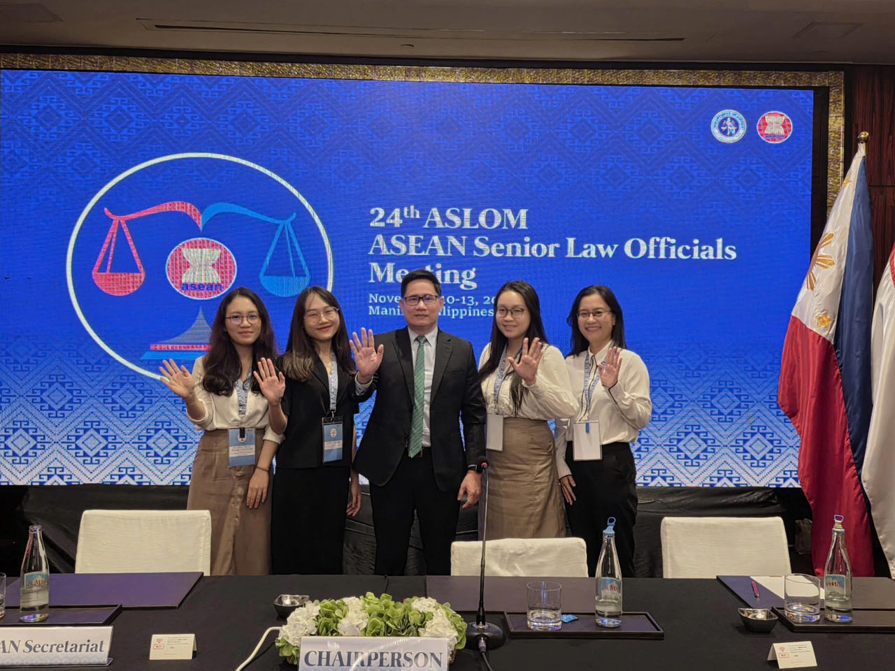Đoàn liên ngành Việt Nam (Tư pháp - Công an - Ngoại giao) dự ASLOM 24
