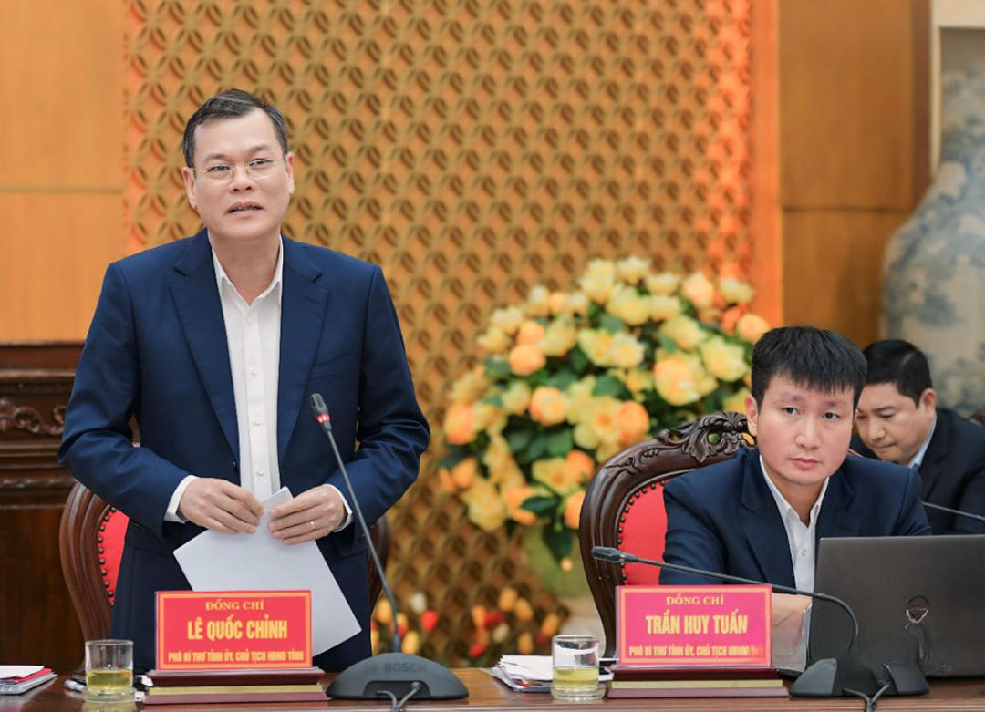 Ông Lê Quốc Chỉnh - Phó Bí thư Tỉnh ủy, Chủ tịch HĐND tỉnh Ninh Bình phát biểu tại hội nghị. (Ảnh: Trần Thoan)