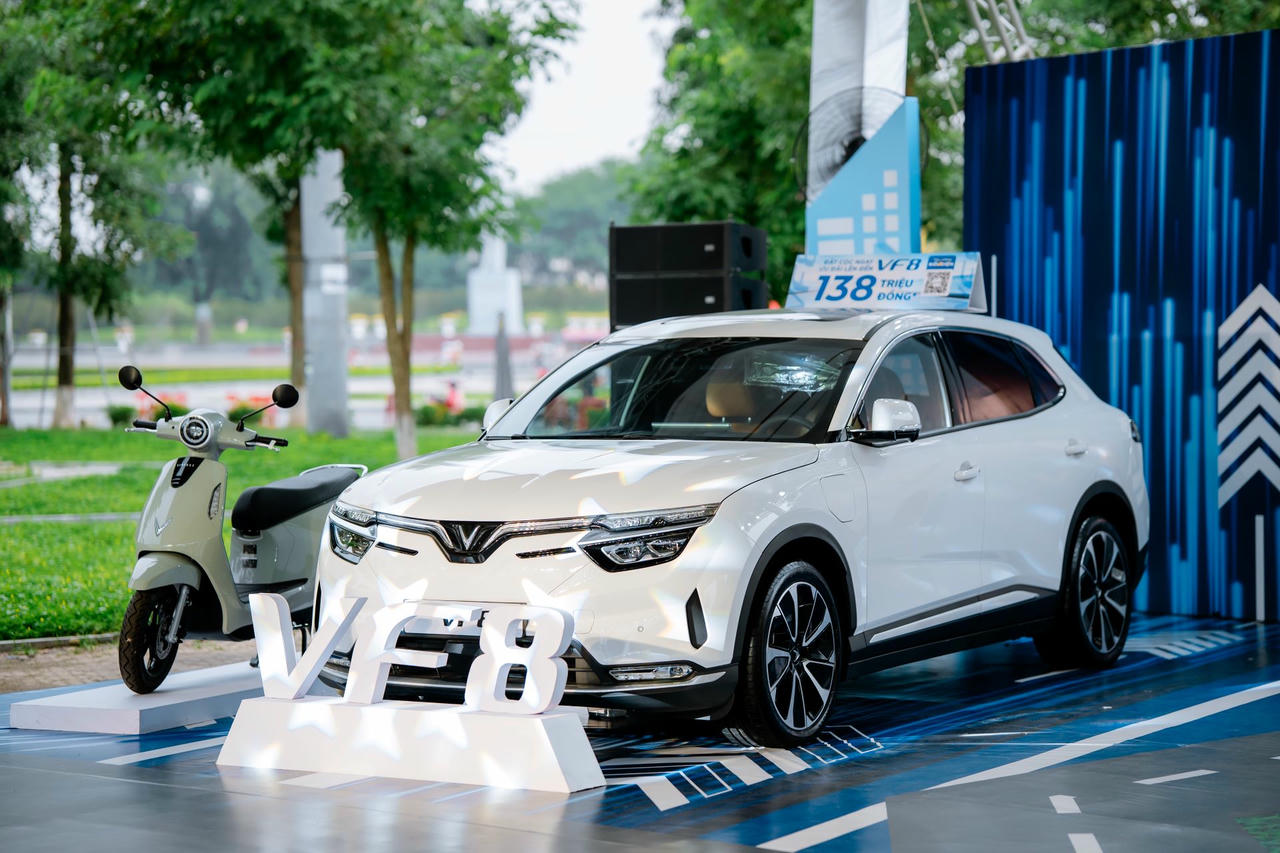 Chủ xe lâu năm: 'Đã sử dụng VF 8 rồi sẽ bị nghiện độ an toàn, cảm giác lái và sức mạnh động cơ'