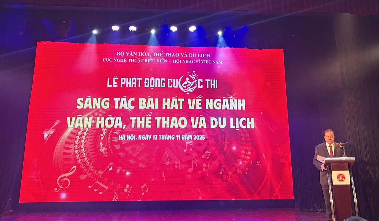 Thứ trưởng Bộ VH-TT&amp;DL Tạ Quang Đông tại lễ phát động cuộc thi sáng tác bài hát về ngành Văn hóa, Thể thao và Du lịch (ảnh Thùy Dương).