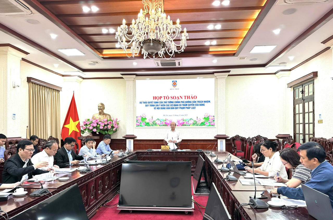 Hoàn thiện quy trình xin ý kiến Đảng trong xây dựng văn bản quy phạm pháp luật