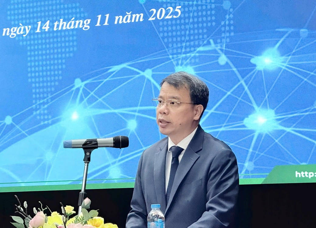 PGS.TS Nguyễn Quốc Huy, Giám đốc Học viện Y – Dược học cổ truyền Việt Nam phát biểu tại hội thảo.