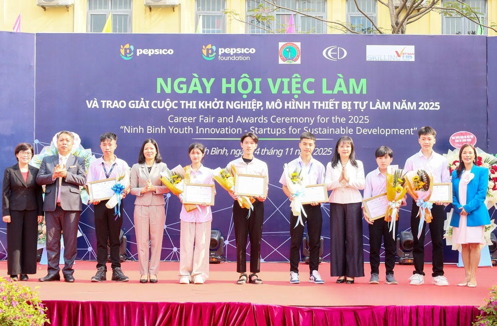 Hơn 2.500 bạn trẻ dự Ngày hội việc làm tại Trường Cao đẳng nghề Hà Nam