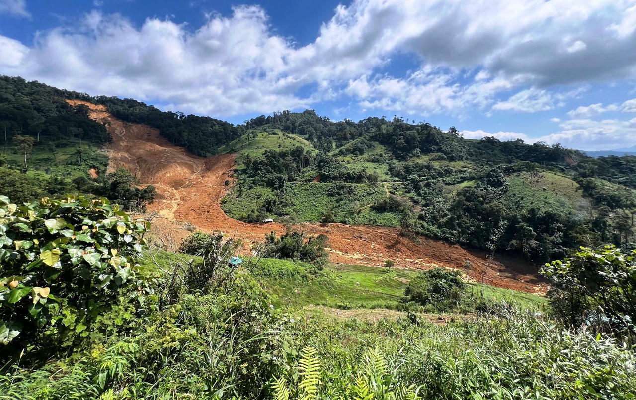 Hiện trường vụ sạt lở.&nbsp;