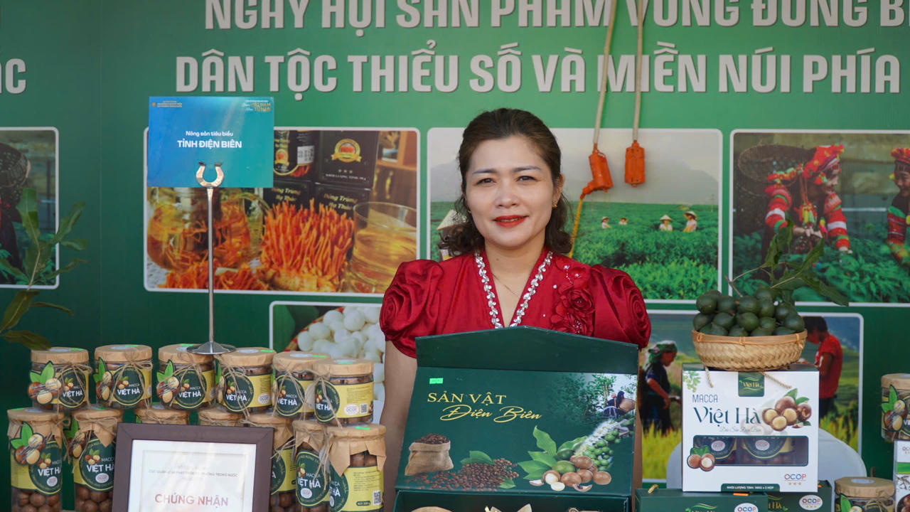 Tỉnh Lai Châu có 50 gian hàng.