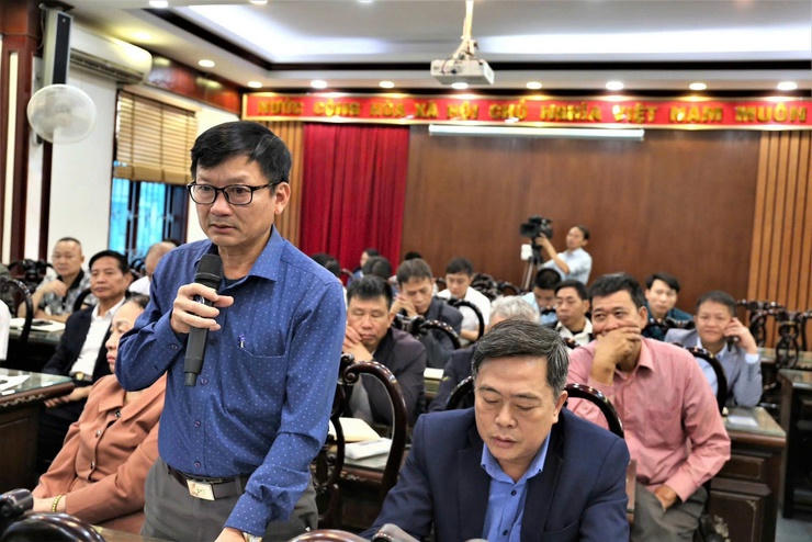 Hội nghị được đông đảo các cán bộ thôn, xã tham dự.