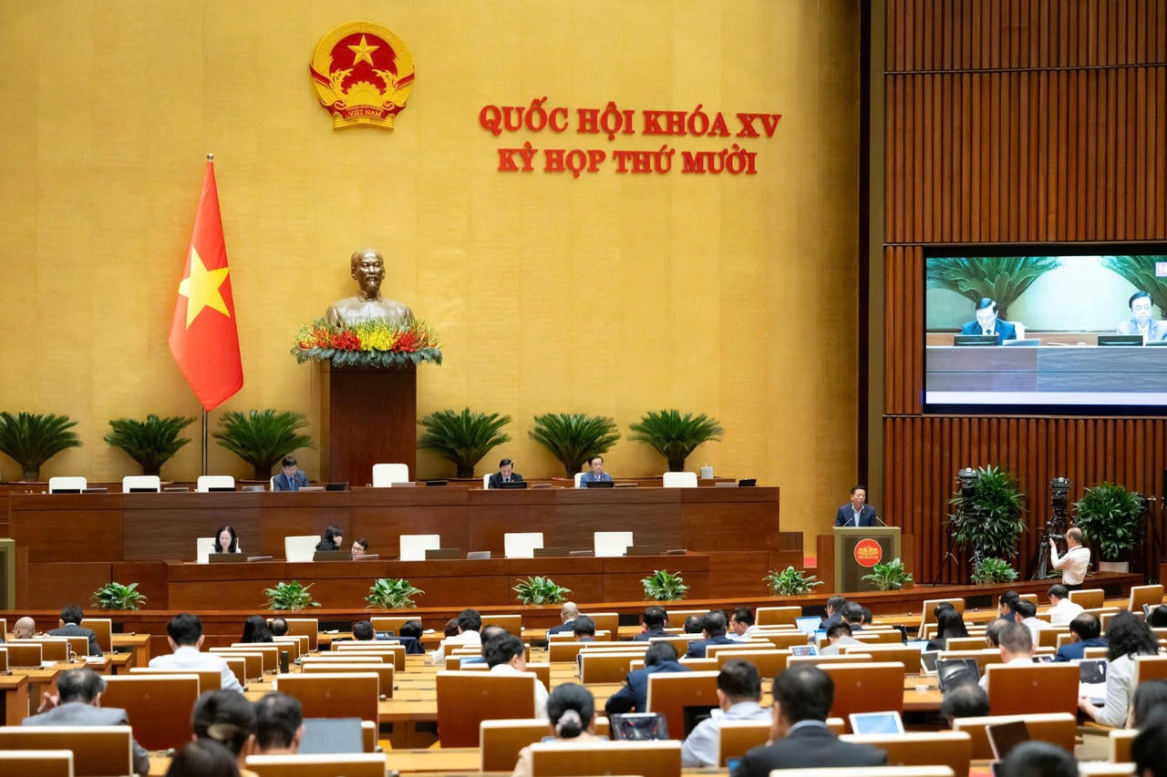 Sửa đổi Luật Xây dựng: Nhiều tranh luận liên quan đến việc bỏ giấy phép xây dựng