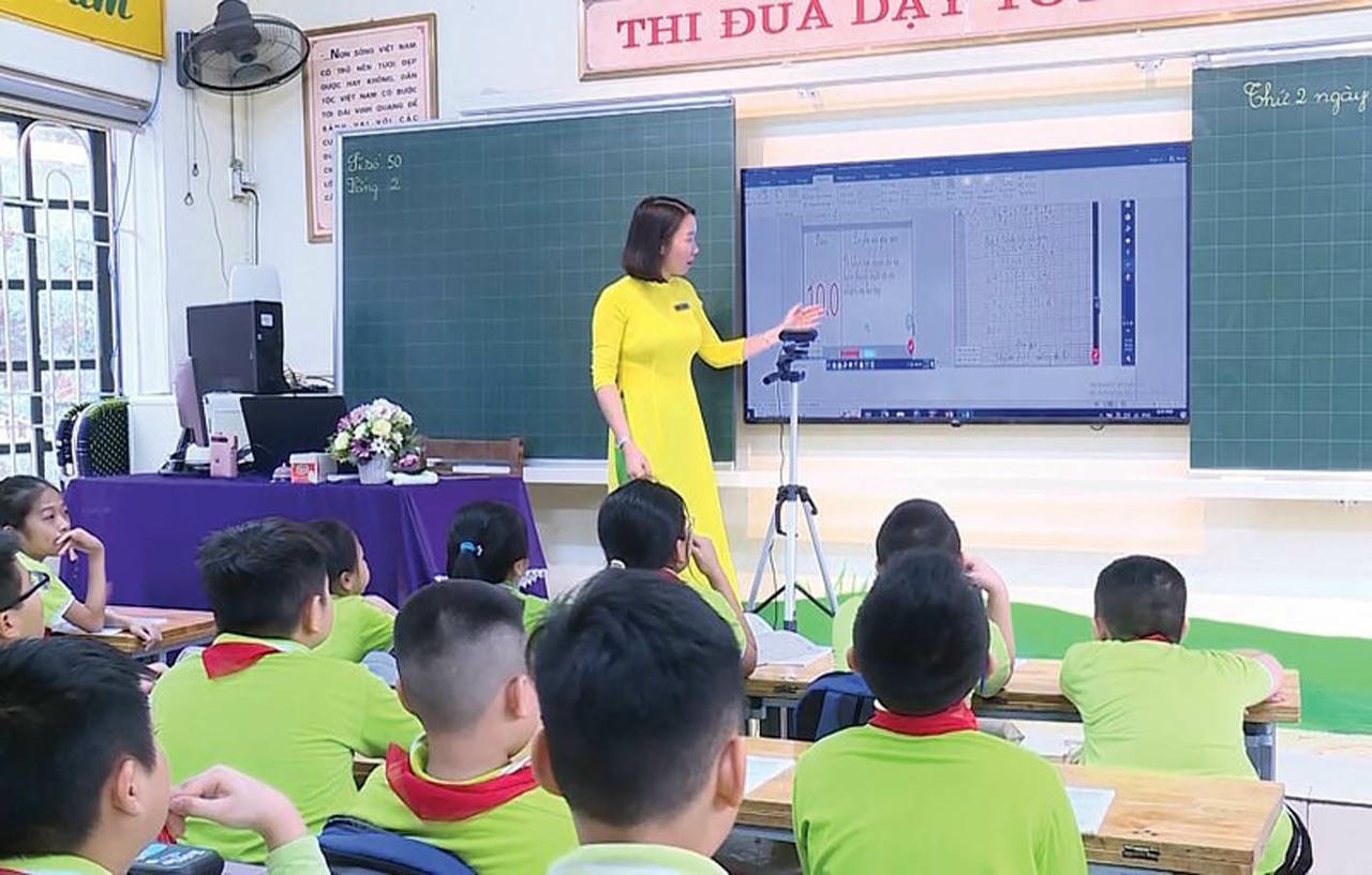 Gi&aacute;o vi&ecirc;n Việt Nam được đ&aacute;nh gi&aacute; cao trong chuyển đổi số.