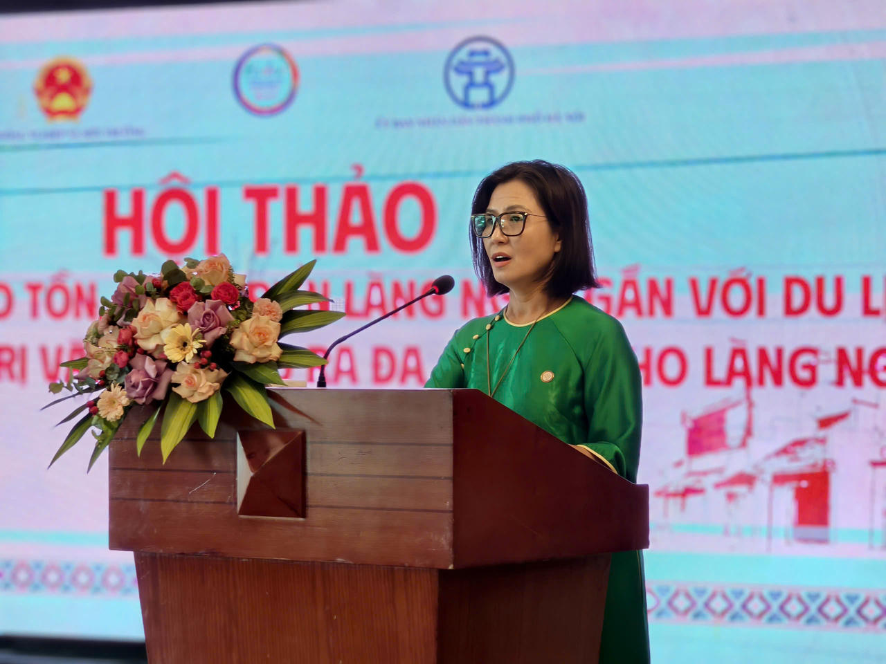 Bà Nguyễn Thị Hoàng Yến, Phó Cục trưởng Cục Kinh tế Hợp tác,&nbsp;Bộ Nông nghiệp và Môi trường phát biểu khai mạc hội thảo