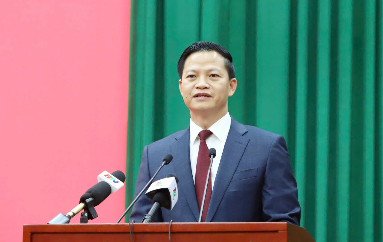 Tân Phó Bí thư Tỉnh ủy Thái Nguyên Vương Quốc Tuấn phát biểu nhận nhiệm vụ.