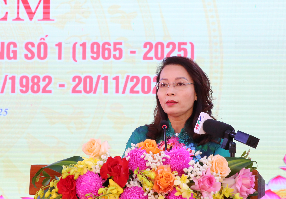 Phó Bí thư Thường trực Tỉnh ủy Nguyễn Thị Hương phát biểu tại lễ kỷ niệm.