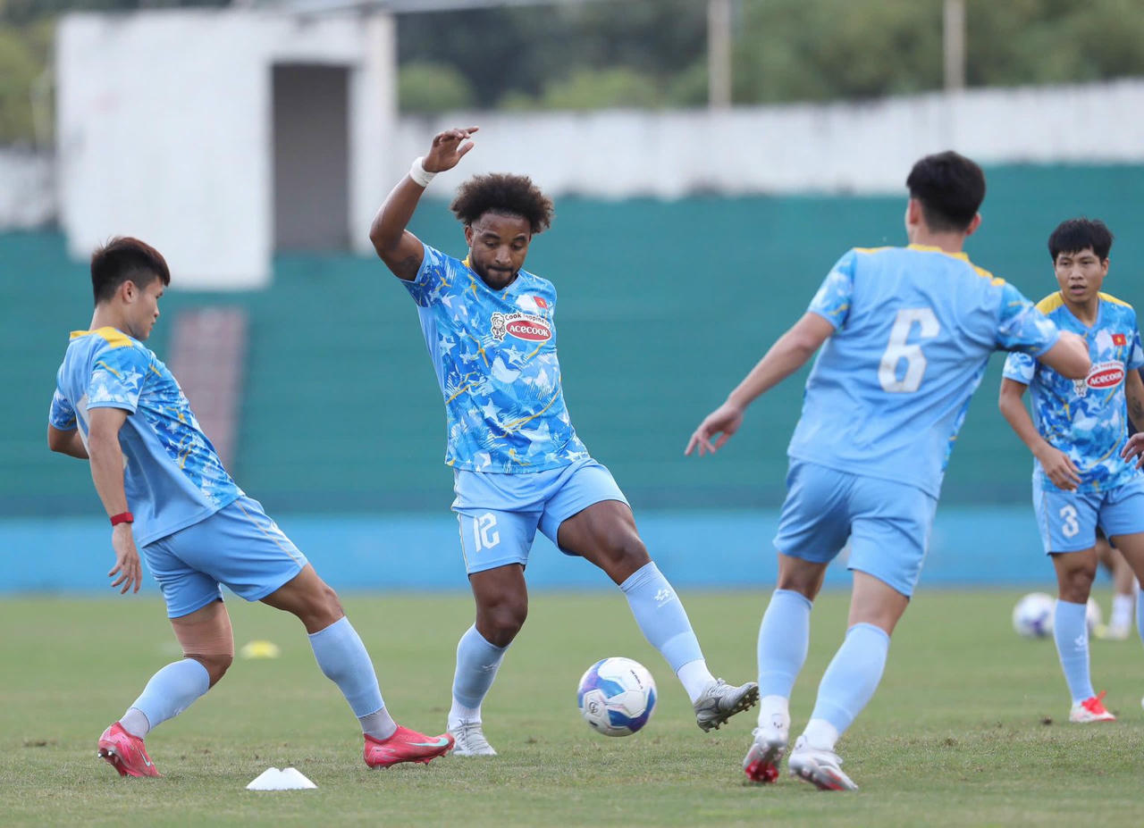 Xuân Son có cơ hội ra sân trong trận gặp Lào