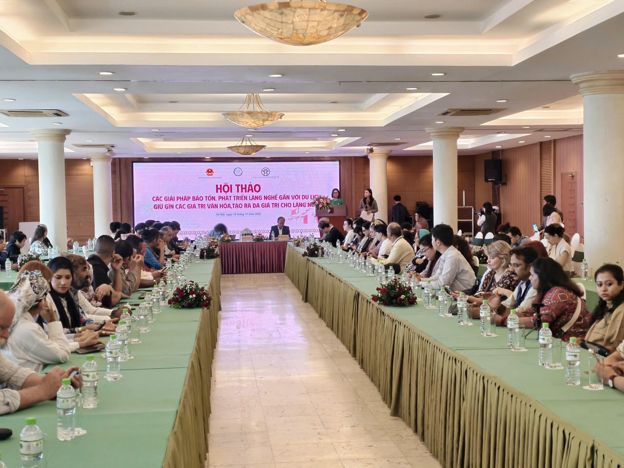 Quang cảnh hội thảo