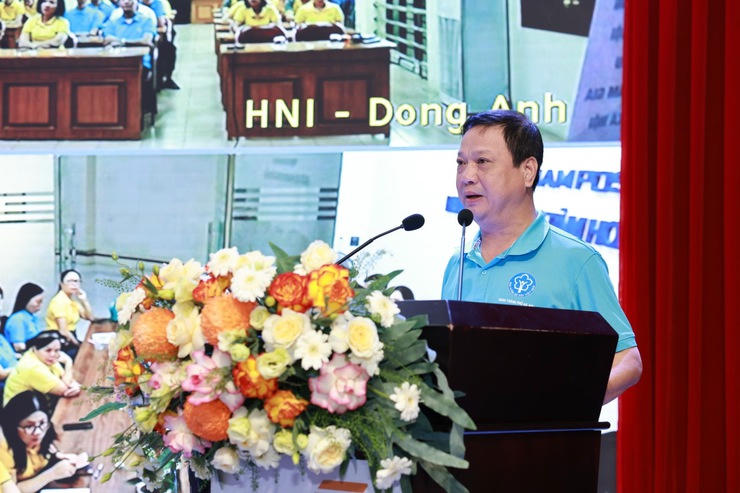 Phó Giám đốc BHXH TP Hà Nội Nguyễn Công Định phát biểu tại buổi Lễ.