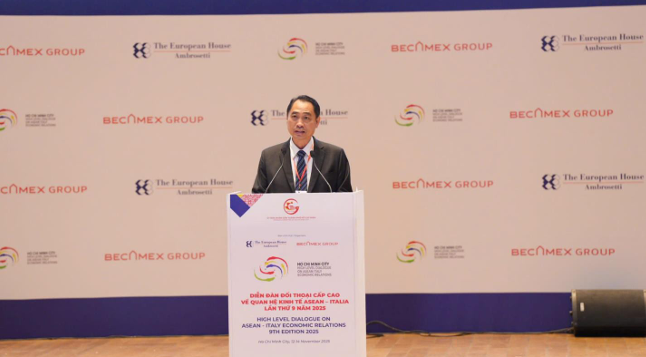 Tổng Giám đốc Tập đoàn Becamex, Nguyễn Hoàn Vũ chia sẻ về định hướng phát triển công nghiệp - đô thị - dịch vụ tích hợp, đồng thời nhấn mạnh vai trò của Việt Nam trong chuỗi giá trị mới