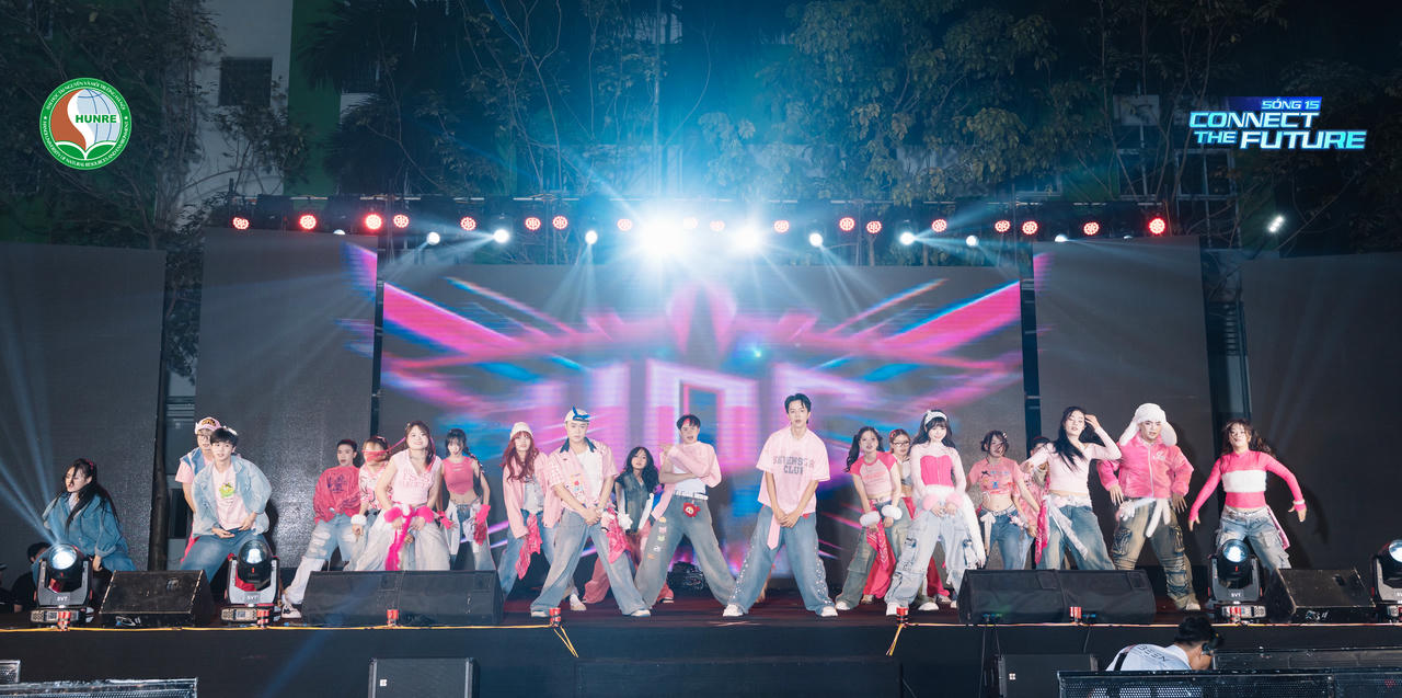 Đại học TN&MT Hà Nội khuấy động đêm 'Sóng 15”, mở ra hành trình kết nối tương lai