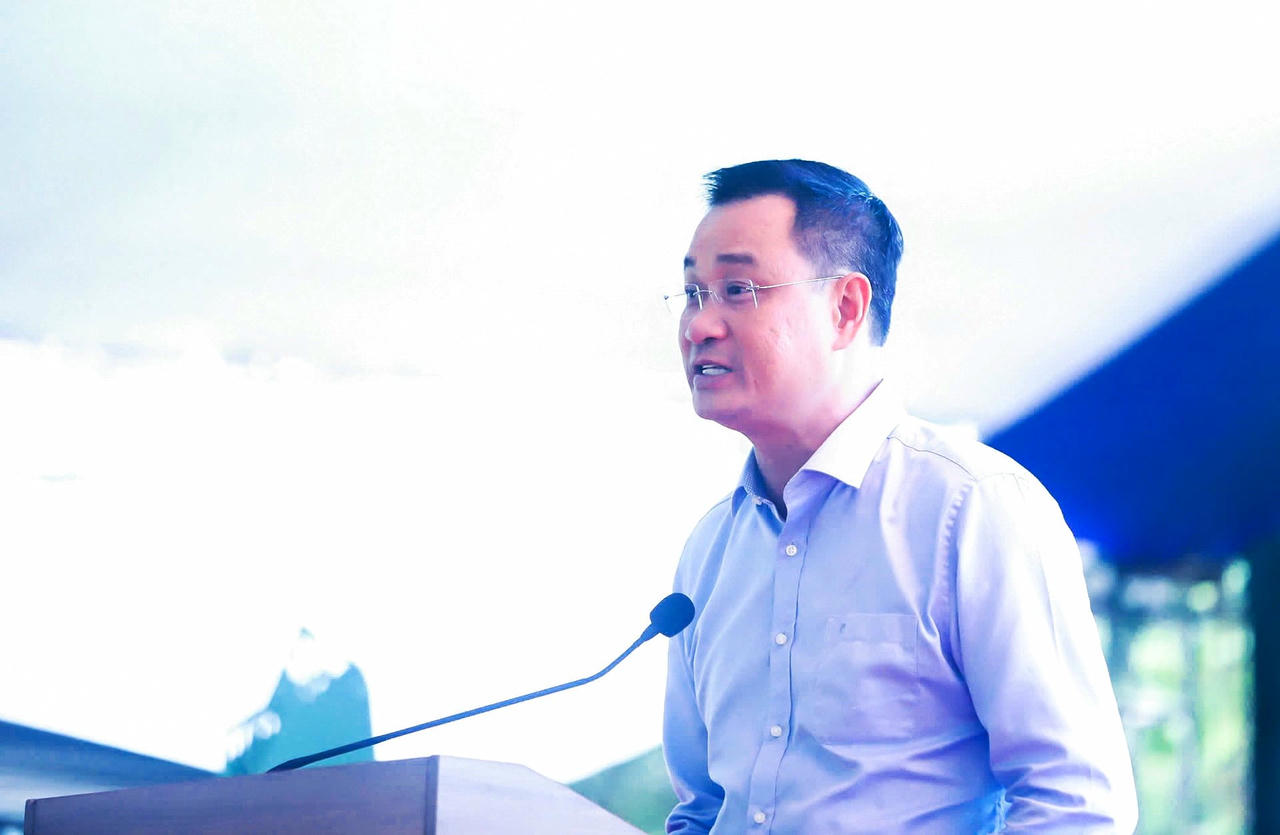 Bí thư Thành ủy Đà Nẵng Lê Ngọc Quang phát biểu tại lễ khởi công dự án Trường phổ thông nội trú liên cấp tiểu học và THCS Đắc Pring.